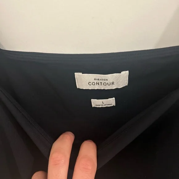 Black top - Picture 2 of 5